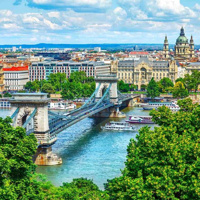https://referenciadental.com/wp-content/uploads/2020/01/budapest-1-640x640.jpg